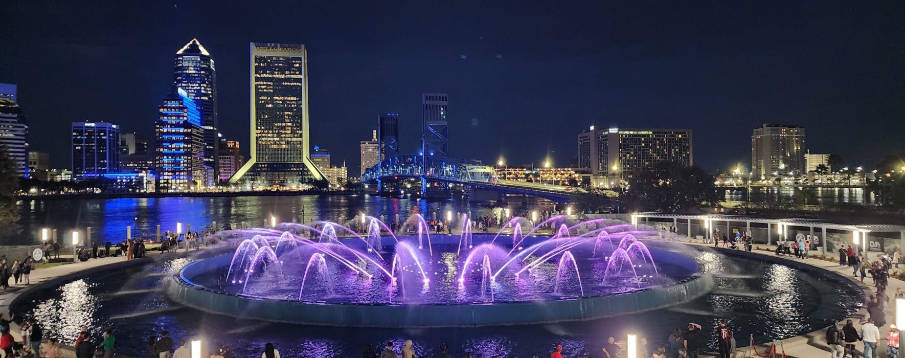 Friendship Fountain in Jacksonville, FL at night